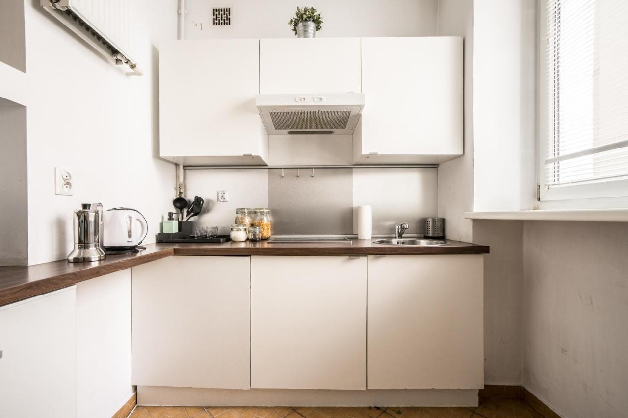 Oomph Modern Near Nowy Swiat